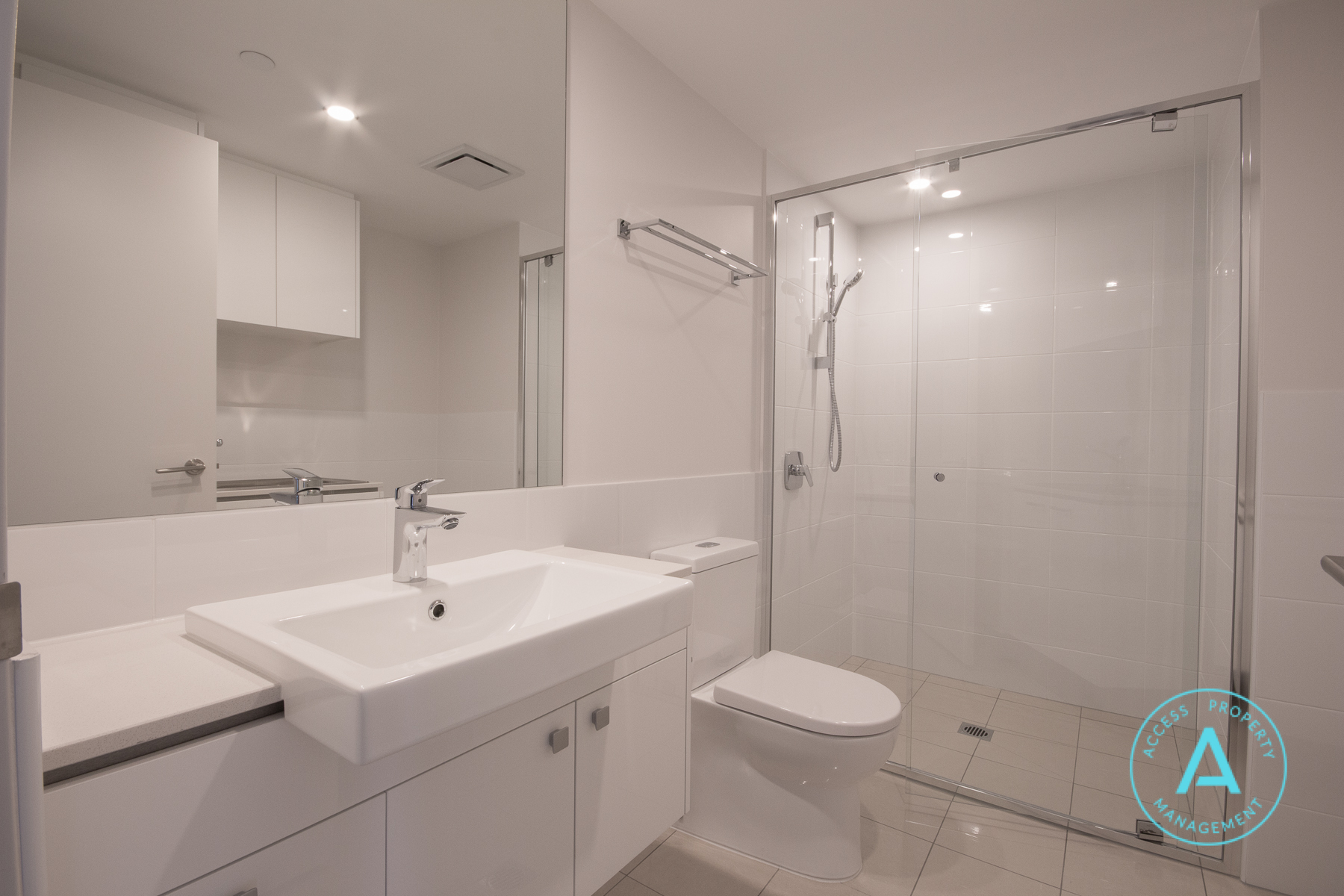 68/189 Adelaide Terrace bathroom